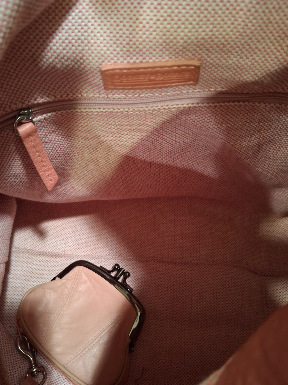 Dooney And Bourke Leather Hobo Shoulder Bag in Peach And Wristlet - Picture 5 of 5